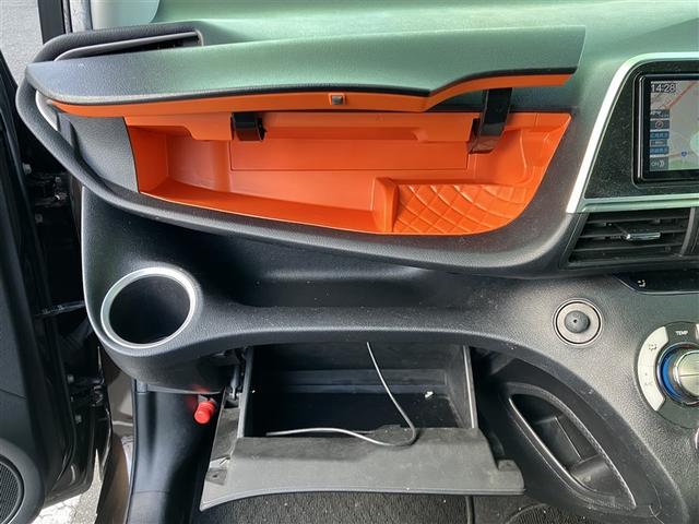 シエンタ ハイブリッドＧ　クエロ　フルセグ　メモリーナビ　ＤＶＤ再生　後席モニター　バックカメラ　衝突被害軽減システム　ＥＴＣ　両側電動スライド　ＬＥＤヘッドランプ　乗車定員７人　３列シート　ワンオーナー（36枚目）