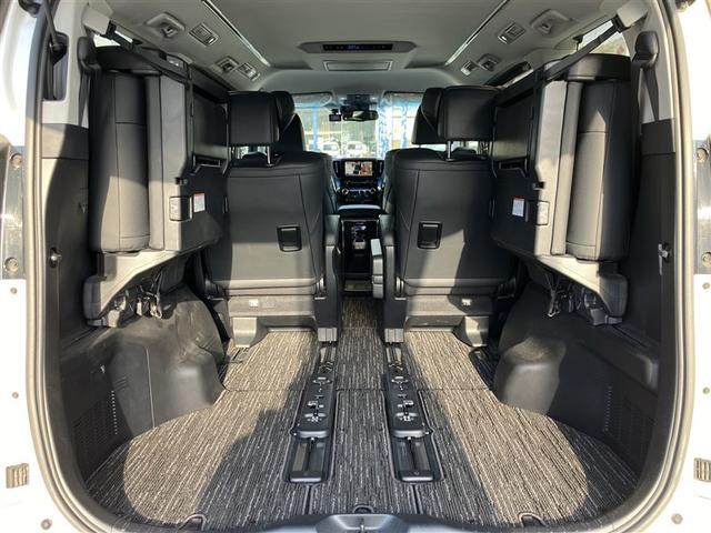 アルファード ２．５Ｓ　Ｃパッケージ　フルセグ　メモリーナビ　ＤＶＤ再生　後席モニター　バックカメラ　衝突被害軽減システム　ＥＴＣ　ドラレコ　両側電動スライド　ＬＥＤヘッドランプ　乗車定員７人　３列シート　ワンオーナー（11枚目）