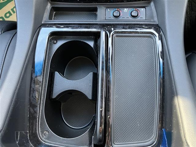 アルファード ２．５Ｓ　Ｃパッケージ　フルセグ　メモリーナビ　ＤＶＤ再生　後席モニター　バックカメラ　衝突被害軽減システム　ＥＴＣ　ドラレコ　両側電動スライド　ＬＥＤヘッドランプ　乗車定員７人　３列シート　ワンオーナー（32枚目）