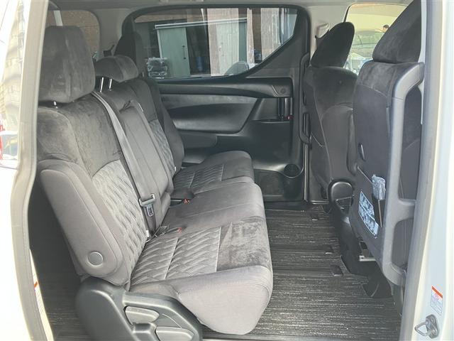 �R��ڃV�[�g���Ђ�т�Ƃ����X�y�[�X���m�ۂ��Ă��܂��B��l���ł̂��o�������΂�����ł��I