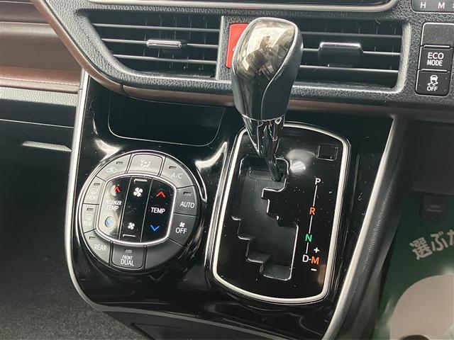 エスクァイア Gi フルセグ メモリーナビ DVD再生 後席モニター バックカメラ 衝突被害軽減システム ETC ドラレコ 両側電動スライド LEDヘッドランプ 乗車定員7人 3列シート ワンオーナー フルエアロ(13枚目)