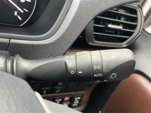 エスクァイア Gi フルセグ メモリーナビ DVD再生 後席モニター バックカメラ 衝突被害軽減システム ETC ドラレコ 両側電動スライド LEDヘッドランプ 乗車定員7人 3列シート ワンオーナー フルエアロ(16枚目)