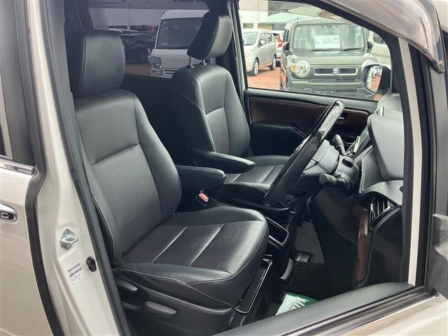 エスクァイア Gi フルセグ メモリーナビ DVD再生 後席モニター バックカメラ 衝突被害軽減システム ETC ドラレコ 両側電動スライド LEDヘッドランプ 乗車定員7人 3列シート ワンオーナー フルエアロ(18枚目)