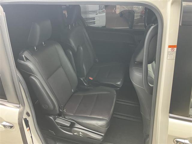 エスクァイア Gi フルセグ メモリーナビ DVD再生 後席モニター バックカメラ 衝突被害軽減システム ETC ドラレコ 両側電動スライド LEDヘッドランプ 乗車定員7人 3列シート ワンオーナー フルエアロ(20枚目)