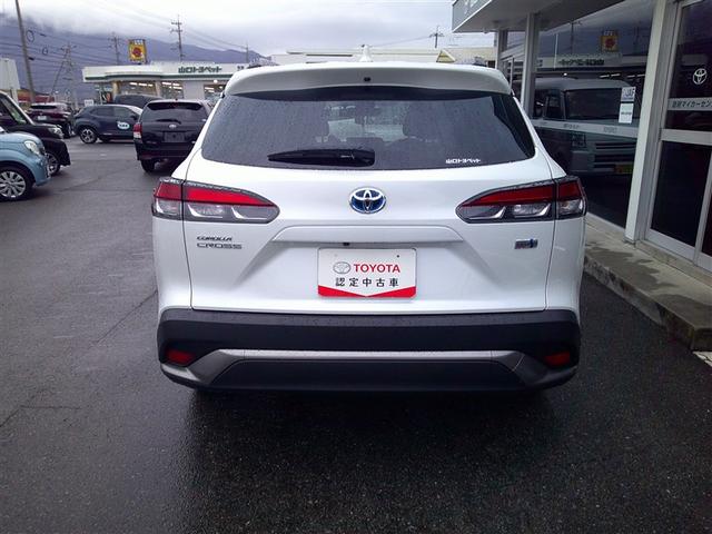 カローラクロス ハイブリッド　Ｚ　革シート　フルセグ　メモリーナビ　ＤＶＤ再生　バックカメラ　衝突被害軽減システム　ＥＴＣ　ドラレコ　ＬＥＤヘッドランプ　ワンオーナー（6枚目）
