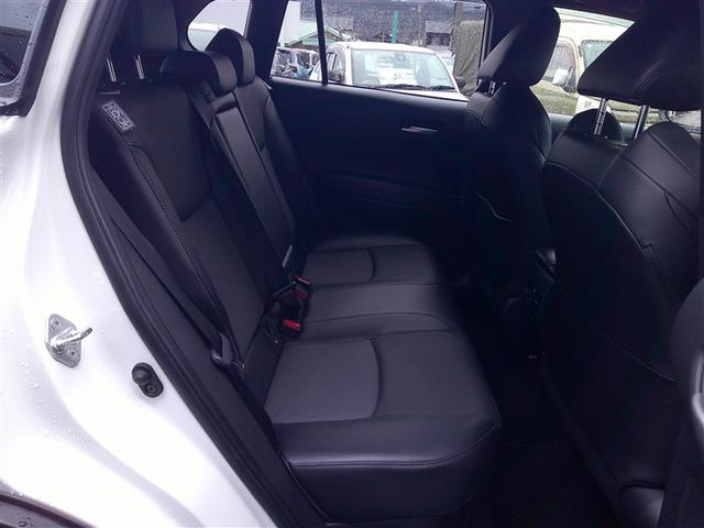 カローラクロス ハイブリッド　Ｚ　革シート　フルセグ　メモリーナビ　ＤＶＤ再生　バックカメラ　衝突被害軽減システム　ＥＴＣ　ドラレコ　ＬＥＤヘッドランプ　ワンオーナー（9枚目）