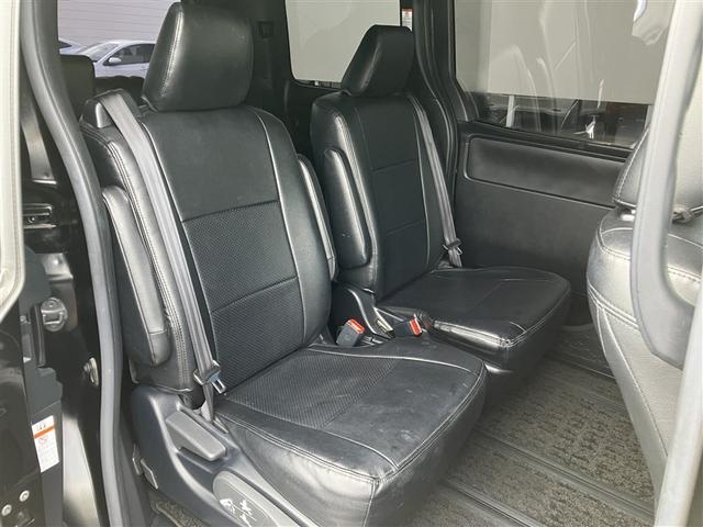 ヴォクシー ハイブリッドZS 煌II フルセグ メモリーナビ DVD再生 後席モニター バックカメラ 衝突被害軽減システム ETC 両側電動スライド LEDヘッドランプ 乗車定員7人 3列シート ワンオーナー(8枚目)