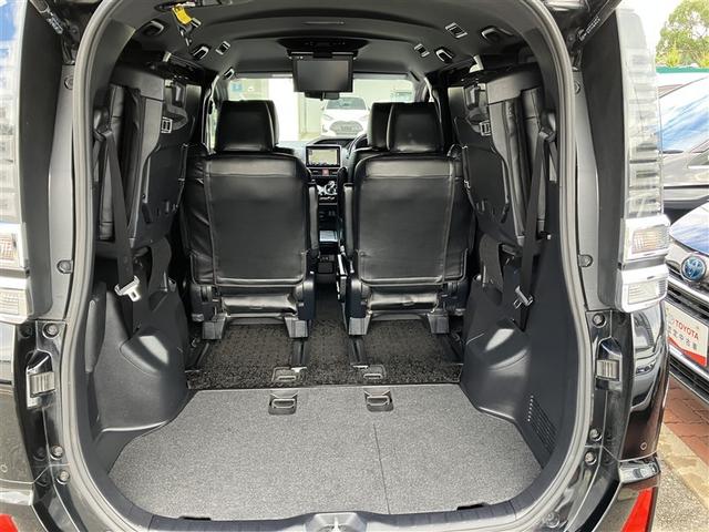 ヴォクシー ハイブリッドZS 煌II フルセグ メモリーナビ DVD再生 後席モニター バックカメラ 衝突被害軽減システム ETC 両側電動スライド LEDヘッドランプ 乗車定員7人 3列シート ワンオーナー(11枚目)