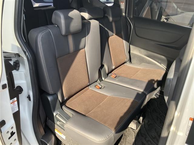 シエンタ ハイブリッドＧ　クエロ　フルセグ　メモリーナビ　ＤＶＤ再生　後席モニター　バックカメラ　衝突被害軽減システム　ＥＴＣ　両側電動スライド　ＬＥＤヘッドランプ　ウオークスルー　乗車定員７人　３列シート　ワンオーナー（8枚目）