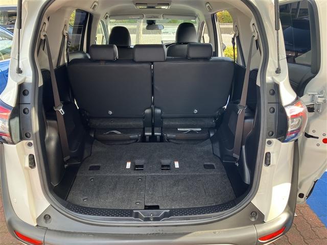 シエンタ ハイブリッドＧ　クエロ　フルセグ　メモリーナビ　ＤＶＤ再生　後席モニター　バックカメラ　衝突被害軽減システム　ＥＴＣ　両側電動スライド　ＬＥＤヘッドランプ　ウオークスルー　乗車定員７人　３列シート　ワンオーナー（11枚目）