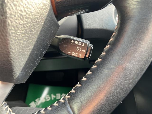 シエンタ ハイブリッドＧ　クエロ　フルセグ　メモリーナビ　ＤＶＤ再生　後席モニター　バックカメラ　衝突被害軽減システム　ＥＴＣ　両側電動スライド　ＬＥＤヘッドランプ　ウオークスルー　乗車定員７人　３列シート　ワンオーナー（16枚目）