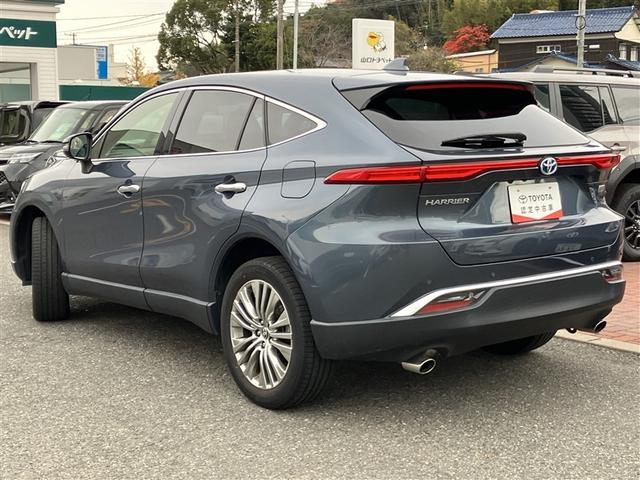 ハリアーハイブリッド Ｚ　レザーパッケージ　革シート　フルセグ　メモリーナビ　ミュージックプレイヤー接続可　バックカメラ　衝突被害軽減システム　ＥＴＣ　ＬＥＤヘッドランプ　ワンオーナー　アイドリングストップ（4枚目）