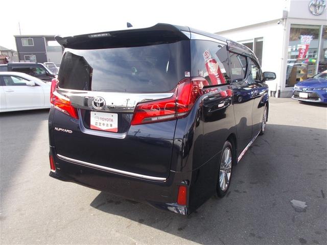 アルファード ２．５Ｓ　タイプゴールド　フルセグ　メモリーナビ　ＤＶＤ再生　後席モニター　バックカメラ　衝突被害軽減システム　ＥＴＣ　両側電動スライド　ＬＥＤヘッドランプ　乗車定員７人　３列シート　ワンオーナー（5枚目）