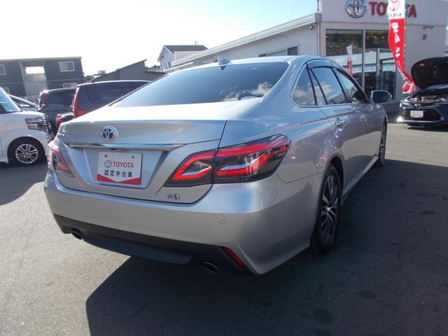 クラウンハイブリッド Ｓ　Ｃパッケージ　衝突被害軽減システム／シートヒーター／ステアリングヒーター／ナビ／バックモニター／ワンオーナー（5枚目）