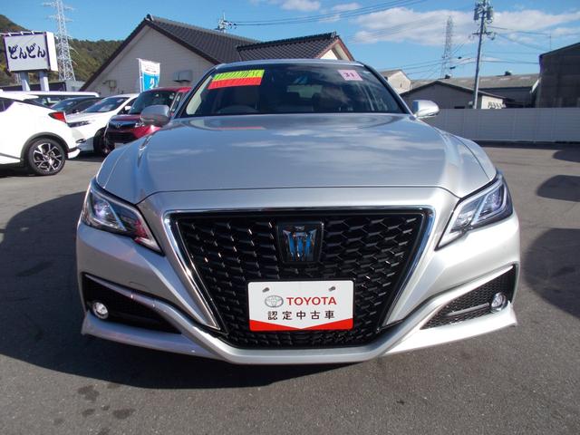 クラウンハイブリッド Ｓ　Ｃパッケージ　衝突被害軽減システム／シートヒーター／ステアリングヒーター／ナビ／バックモニター／ワンオーナー（8枚目）