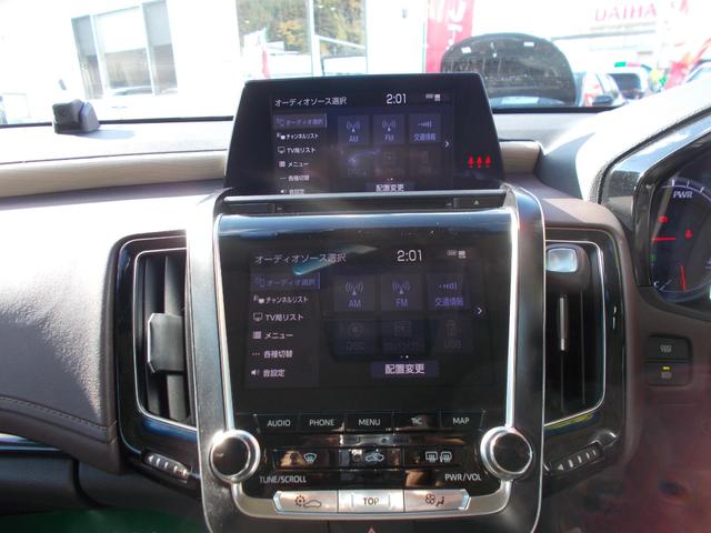 クラウンハイブリッド Ｓ　Ｃパッケージ　衝突被害軽減システム／シートヒーター／ステアリングヒーター／ナビ／バックモニター／ワンオーナー（10枚目）