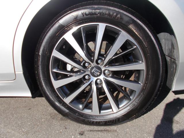 クラウンハイブリッド Ｓ　Ｃパッケージ　衝突被害軽減システム／シートヒーター／ステアリングヒーター／ナビ／バックモニター／ワンオーナー（16枚目）