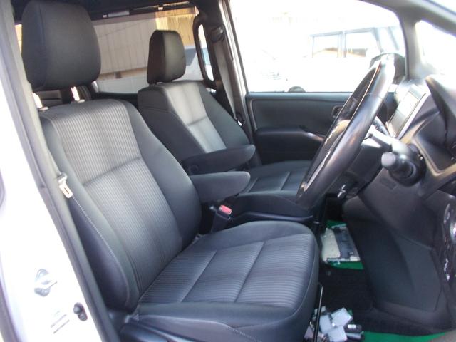 ヴォクシー ＺＳ（14枚目）