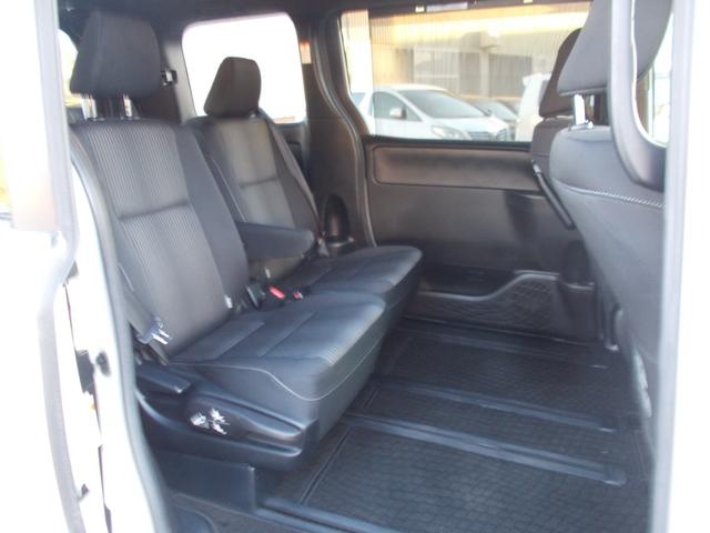 ヴォクシー ＺＳ（15枚目）