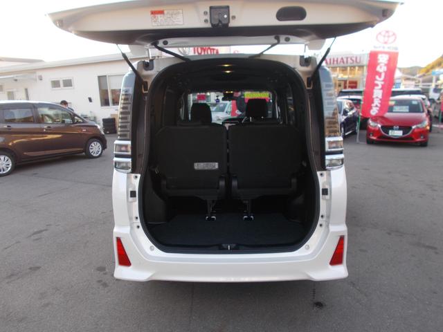 ヴォクシー ＺＳ（17枚目）