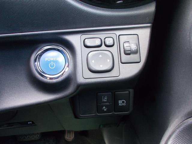 アクア Ｓスタイルブラック　衝突被害軽減システム　フルセグナビ　バックカメラ　ＥＴＣ　ワンオーナー（11枚目）