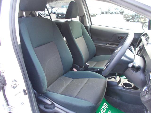 アクア Ｓスタイルブラック　衝突被害軽減システム　フルセグナビ　バックカメラ　ＥＴＣ　ワンオーナー（12枚目）