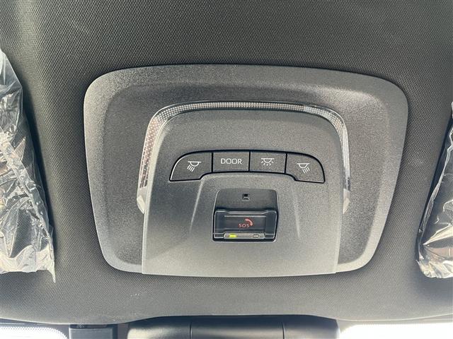 クラウンクロスオーバー G 革シート 4WD バックカメラ 衝突被害軽減システム ETC LEDヘッドランプ ワンオーナー(4枚目)