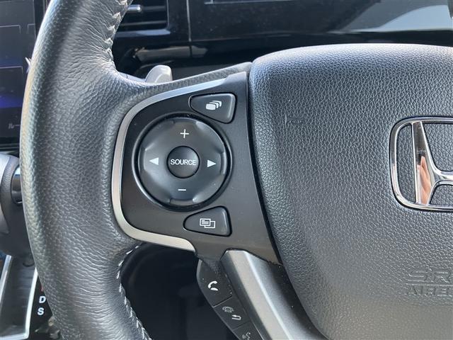 ステップワゴンスパーダ スパーダ フルセグ メモリーナビ DVD再生 後席モニター バックカメラ 衝突被害軽減システム ETC ドラレコ 両側電動スライド LEDヘッドランプ 乗車定員8人 3列シート ワンオーナー(11枚目)