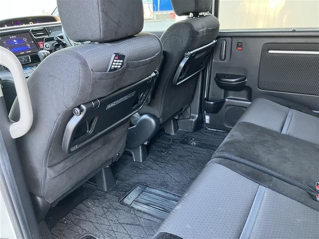 ステップワゴンスパーダ スパーダ フルセグ メモリーナビ DVD再生 後席モニター バックカメラ 衝突被害軽減システム ETC ドラレコ 両側電動スライド LEDヘッドランプ 乗車定員8人 3列シート ワンオーナー(21枚目)