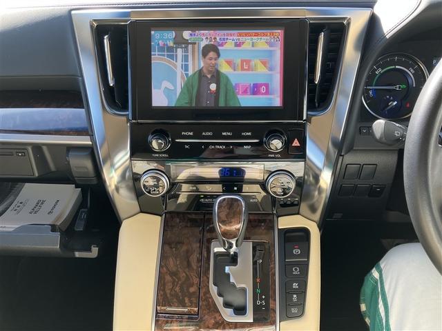 アルファードハイブリッド X 4WD フルセグ メモリーナビ DVD再生 後席モニター バックカメラ 衝突被害軽減システム ETC ドラレコ 両側電動スライド LEDヘッドランプ 乗車定員7人 3列シート ワンオーナー(6枚目)