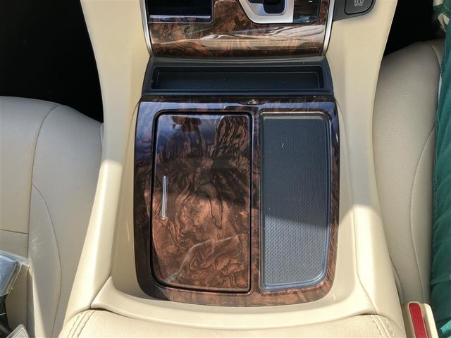 アルファードハイブリッド X 4WD フルセグ メモリーナビ DVD再生 後席モニター バックカメラ 衝突被害軽減システム ETC ドラレコ 両側電動スライド LEDヘッドランプ 乗車定員7人 3列シート ワンオーナー(12枚目)