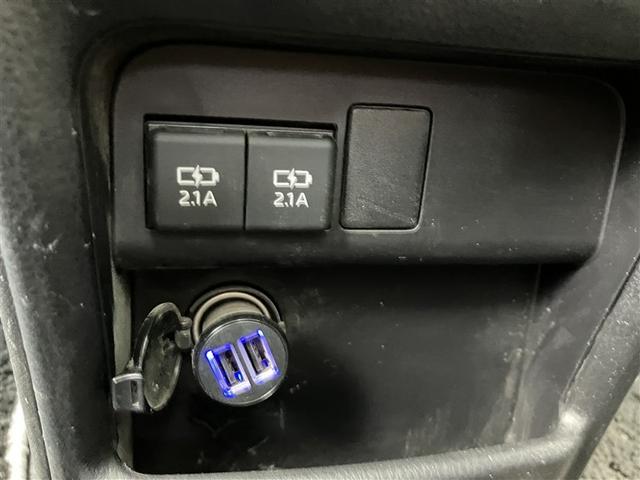 ヴォクシー ZS 煌III フルセグ メモリーナビ DVD再生 後席モニター バックカメラ 衝突被害軽減システム ETC ドラレコ 両側電動スライド LEDヘッドランプ 乗車定員7人 3列シート ワンオーナー(8枚目)