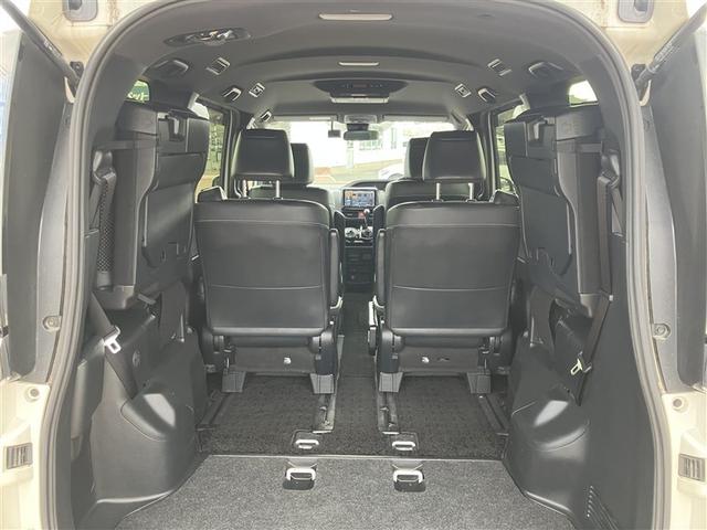 ヴォクシー ZS 煌III フルセグ メモリーナビ DVD再生 後席モニター バックカメラ 衝突被害軽減システム ETC ドラレコ 両側電動スライド LEDヘッドランプ 乗車定員7人 3列シート ワンオーナー(33枚目)