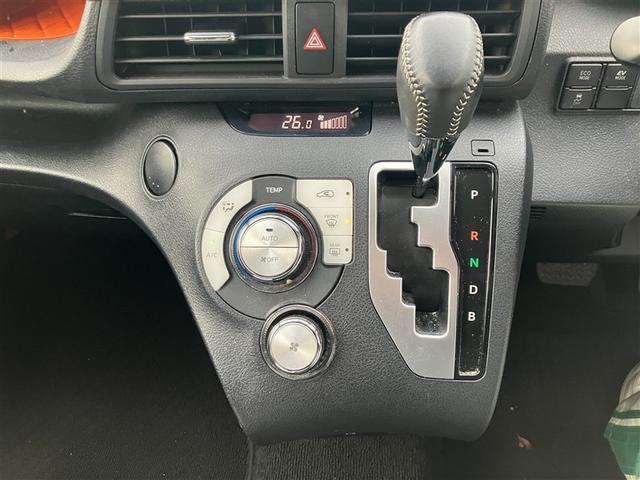 シエンタ ハイブリッドＧ　クエロ　フルセグ　メモリーナビ　ＤＶＤ再生　バックカメラ　衝突被害軽減システム　ＥＴＣ　ドラレコ　両側電動スライド　ＬＥＤヘッドランプ　乗車定員７人　３列シート　ワンオーナー（6枚目）