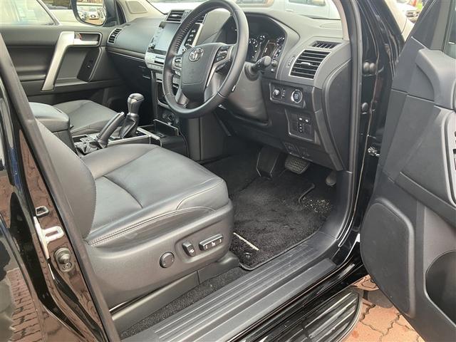 ランドクルーザープラド ＴＸ　Ｌパッケージ　革シート　サンルーフ　４ＷＤ　バックカメラ　衝突被害軽減システム　ＥＴＣ　ドラレコ　ＬＥＤヘッドランプ　乗車定員７人　３列シート　ワンオーナー（23枚目）