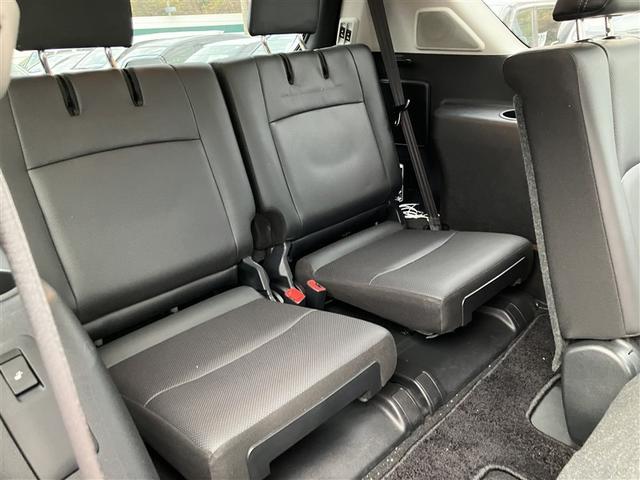 ランドクルーザープラド ＴＸ　Ｌパッケージ　革シート　サンルーフ　４ＷＤ　バックカメラ　衝突被害軽減システム　ＥＴＣ　ドラレコ　ＬＥＤヘッドランプ　乗車定員７人　３列シート　ワンオーナー（26枚目）