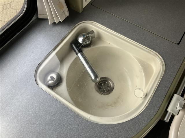 ハイエースバン キャンピングカー　フルセグ　メモリーナビ　ＤＶＤ再生　バックカメラ　ＥＴＣ　乗車定員７人　ワンオーナー（22枚目）