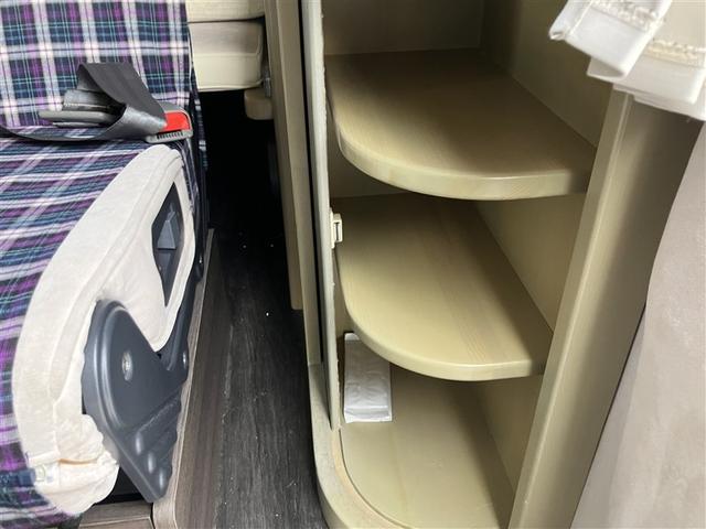 ハイエースバン キャンピングカー　フルセグ　メモリーナビ　ＤＶＤ再生　バックカメラ　ＥＴＣ　乗車定員７人　ワンオーナー（23枚目）