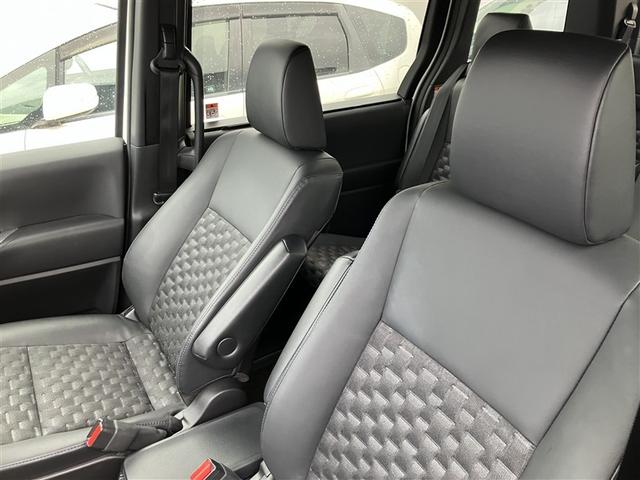 ヴォクシー Ｓ－Ｚ　ＤＶＤ再生　後席モニター　バックカメラ　衝突被害軽減システム　ＥＴＣ　両側電動スライド　ＬＥＤヘッドランプ　乗車定員７人　３列シート　ワンオーナー（23枚目）