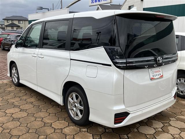 ヴォクシー Ｓ－Ｚ　ＤＶＤ再生　後席モニター　バックカメラ　衝突被害軽減システム　ＥＴＣ　両側電動スライド　ＬＥＤヘッドランプ　乗車定員７人　３列シート　ワンオーナー（27枚目）