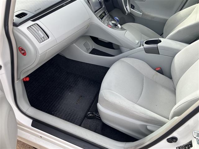 プリウス Ｓ　フルセグ　メモリーナビ　ＤＶＤ再生　バックカメラ　ＬＥＤヘッドランプ　ワンオーナー（15枚目）