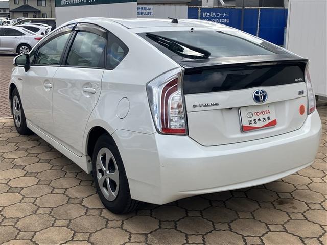 プリウス Ｓ　フルセグ　メモリーナビ　ＤＶＤ再生　バックカメラ　ＬＥＤヘッドランプ　ワンオーナー（18枚目）