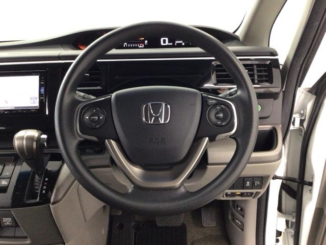 ステップワゴン G スマートキー・フルセグ・メモリナビ・DVD・バックカメラ・片側電動ドア・ETC ETC車載器 地デジTV ナビTV バックガイドモニター 両側スライド片側電動ドア オートクルーズコントロール 横滑防止(17枚目)