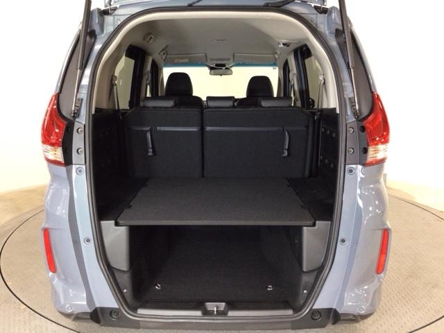 フリード+ クロスターブラックスタイル デモカーUP・LED・フルセグ・メモリナビ・バックカメラ・両側電動ドア・ETC サイドエアバック 地デジフルセグ DVD 前後誤発進抑制 シートヒーター 両側電動スライドドア 助手席エアバッグ(13枚目)