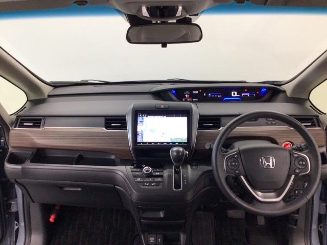 フリード+ クロスターブラックスタイル デモカーUP・LED・フルセグ・メモリナビ・バックカメラ・両側電動ドア・ETC サイドエアバック 地デジフルセグ DVD 前後誤発進抑制 シートヒーター 両側電動スライドドア 助手席エアバッグ(16枚目)