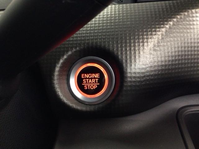 フリード B スマートキー・メモリナビ・バックカメラ・オートエアコン・ドアバイザー・ETC アイドリングストップ 3列シート ABS WエアB 横滑り防止機能 キーフリー スマキー ウォークスルー ナビTV(9枚目)