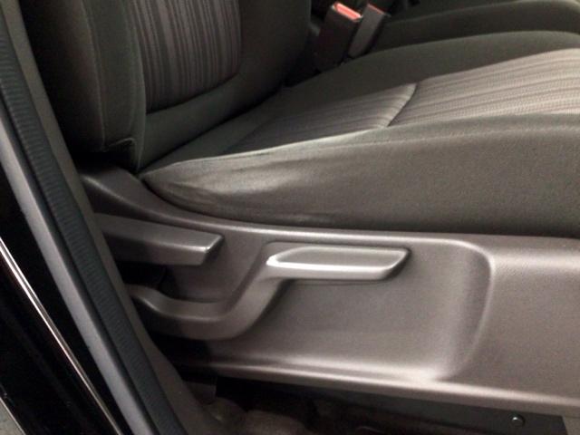 フリード B スマートキー・メモリナビ・バックカメラ・オートエアコン・ドアバイザー・ETC アイドリングストップ 3列シート ABS WエアB 横滑り防止機能 キーフリー スマキー ウォークスルー ナビTV(21枚目)