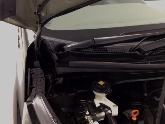 フリード B スマートキー・メモリナビ・バックカメラ・オートエアコン・ドアバイザー・ETC アイドリングストップ 3列シート ABS WエアB 横滑り防止機能 キーフリー スマキー ウォークスルー ナビTV(25枚目)