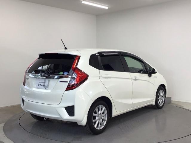 フィットハイブリッド Ｌパッケージ　ＬＥＤ・フルセグ・メモリナビ・バックカメラ・純正ＡＷ・スマートキー・ＥＴＣ　１オーナ　ナビ＆ＴＶ　地デジフルセグＴＶ　サイドエアバック　ＤＶＤ再生　ＥＣＯＮ　オートクルーズコントロール　イモビライザー（5枚目）