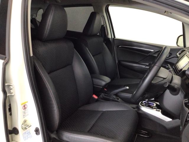 フィットハイブリッド Ｌパッケージ　ＬＥＤ・フルセグ・メモリナビ・バックカメラ・純正ＡＷ・スマートキー・ＥＴＣ　１オーナ　ナビ＆ＴＶ　地デジフルセグＴＶ　サイドエアバック　ＤＶＤ再生　ＥＣＯＮ　オートクルーズコントロール　イモビライザー（15枚目）